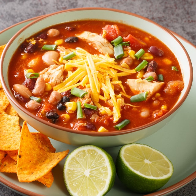 Acılı Meksika Çorbası